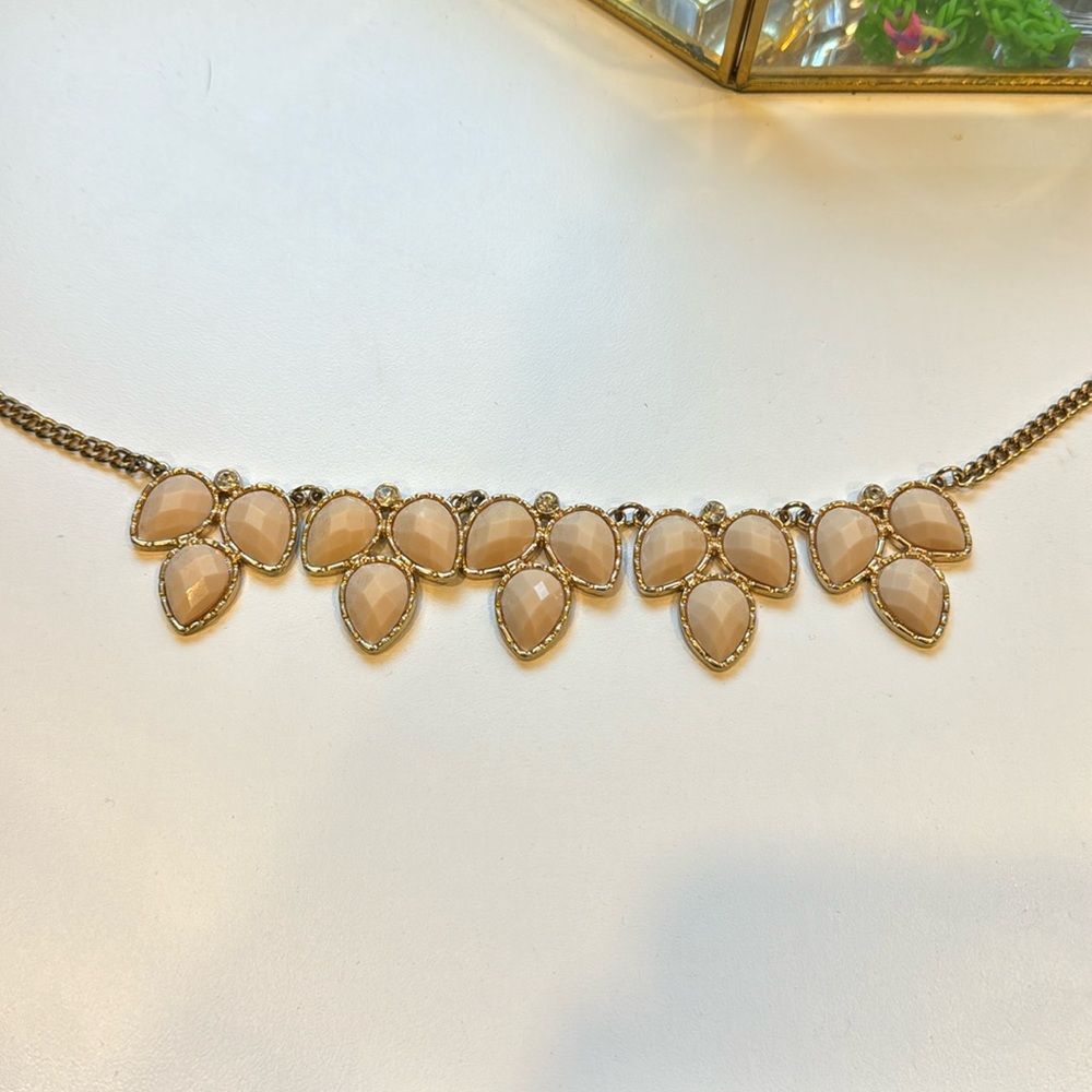 Nude statement necklace & bracelet